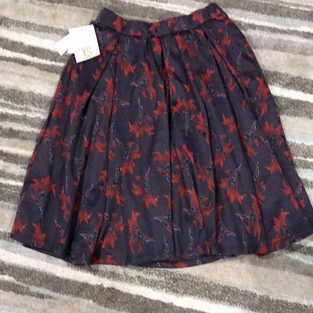Lularoe Madison skirt, size XS NWT